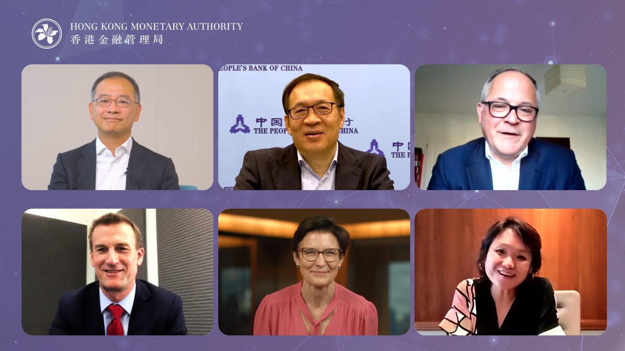 Mr Eddie Yue, Chief Executive of the HKMA (top left) moderates the session “A Global Lens – Regtech 2025: Vision of the Future”. Other speakers include, Mr Yifei Fan, Deputy Governor, People’s Bank of China (top centre); Mr Benoît Cœuré; Head, BIS Innovation Hub (top right); Mr David Bailey, Executive Director, International Banks Supervision, Bank of England (bottom left); Ms Jane Fraser, CEO, Citi (bottom centre) and Ms Jessica Tan, Co-CEO, Ping An Group (bottom right).