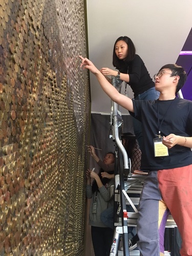 香港藝術學院學生為「零錢唱」作最後衝刺