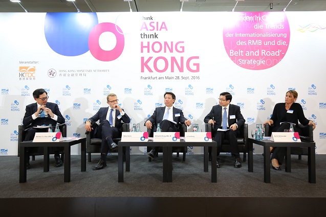 Mr Norman T.L. Chan, Chief Executive of the HKMA (far left) leads the panel discussion at the seminar. Panel members include (from left to right): Mr Steve Gross, Senior Managing Director, Macquarie Infrastructure and Real Asset; Mr Benjamin Hung, Regional Chief Executive Officer, Greater China and North Asia, Standard Chartered Bank (HK) Ltd; Mr Li Jiuzhong, Executive Director and Chief Risk Officer, Bank of China (Hong Kong) Ltd; and Ms Gerrit Schneider, Chief Financial Officer Global Growth Europe, Manager Investor Relations, General Electric.