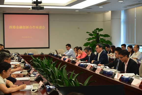 HKMA Chief Executive Mr Norman Chan attends the ‘Shenzhen-Hong Kong Financial Innovation And Collaboration Forum’ and meets with Deputy Mayor of the People’s Government of Shenzhen Municipality Mr Ai Xuefeng and Director-General of the Office of Financial Development Service Mr He Xiaojun. He also meets with representatives of the winning organisations of the Shenzhen-Hong Kong Fintech Award.