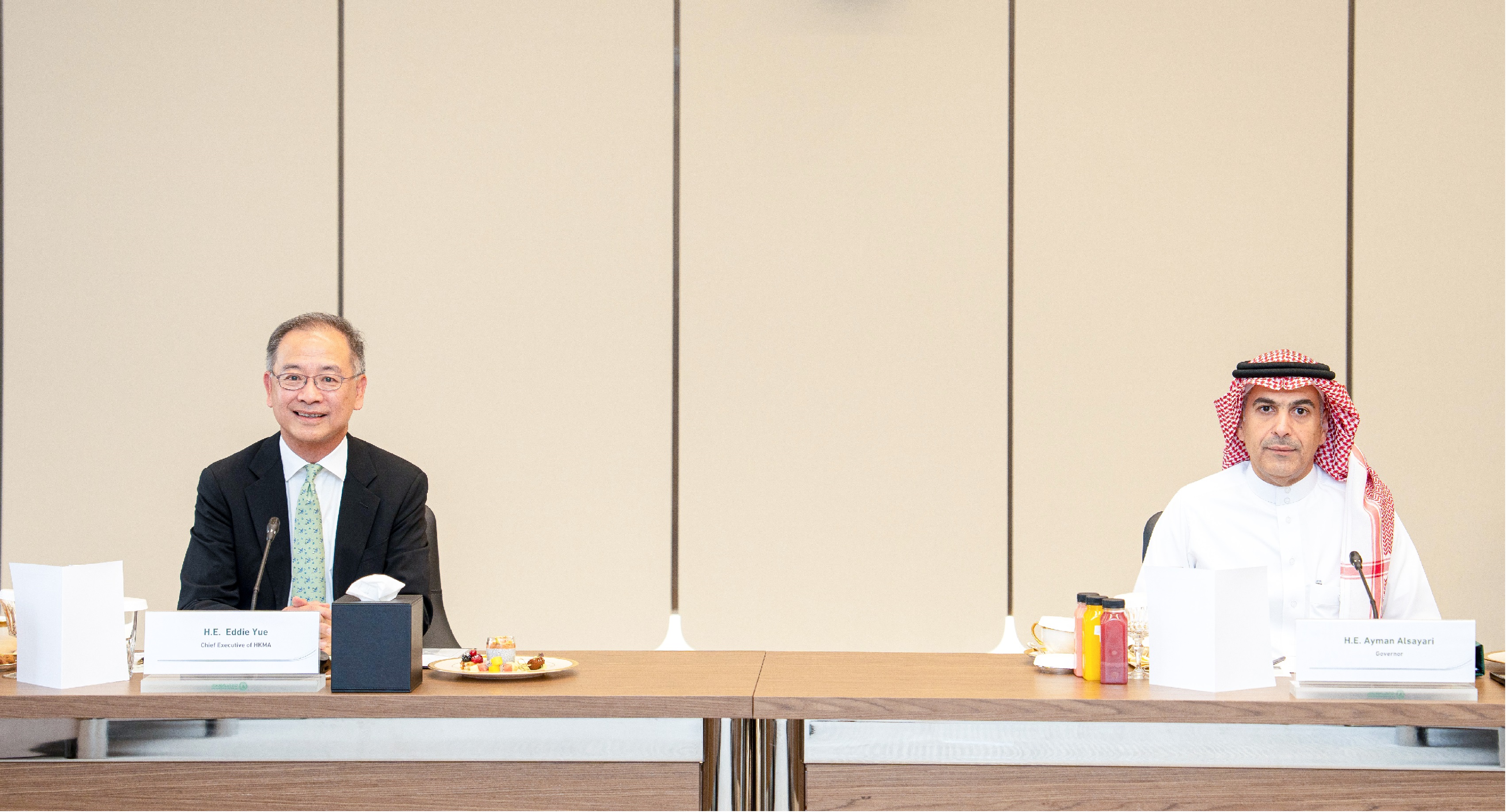 The Chief Executive of the Hong Kong Monetary Authority, Mr Eddie Yue (left), met with the Governor of the Saudi Central Bank, Mr Ayman Alsayari (right) on 26 July (Riyadh time).