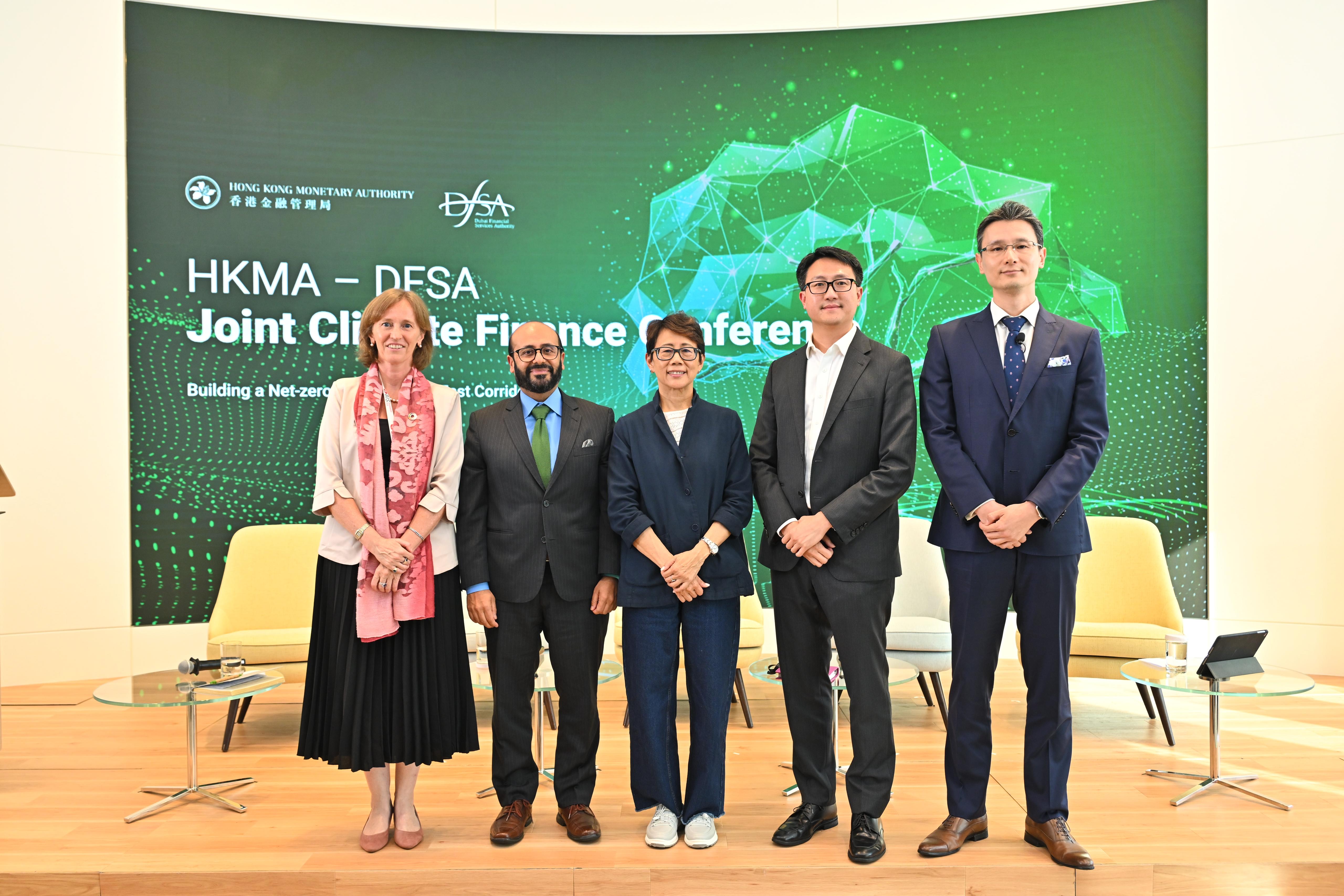(From left) Centre Head, Innovation Hub Hong Kong, Bank for International Settlements, Ms Bénédicte Nolens; Head of Investment Banking, Asia Pacific, Natixis Corporate and Investment Banking, Mr Raghu Narain; Chief Development Strategist, Institute for the Environment, The Hong Kong University of Science and Technology, Ms Christine Loh; Managing Director, Head of Technology & Communications, Asia North & Australia, Asia South, Investment Banking, Citi, Mr Ho-Yin Lee; and Senior Director, Asia Pacific, International Capital Market Association, Mr Ricco Zhang, discuss the future of transition.