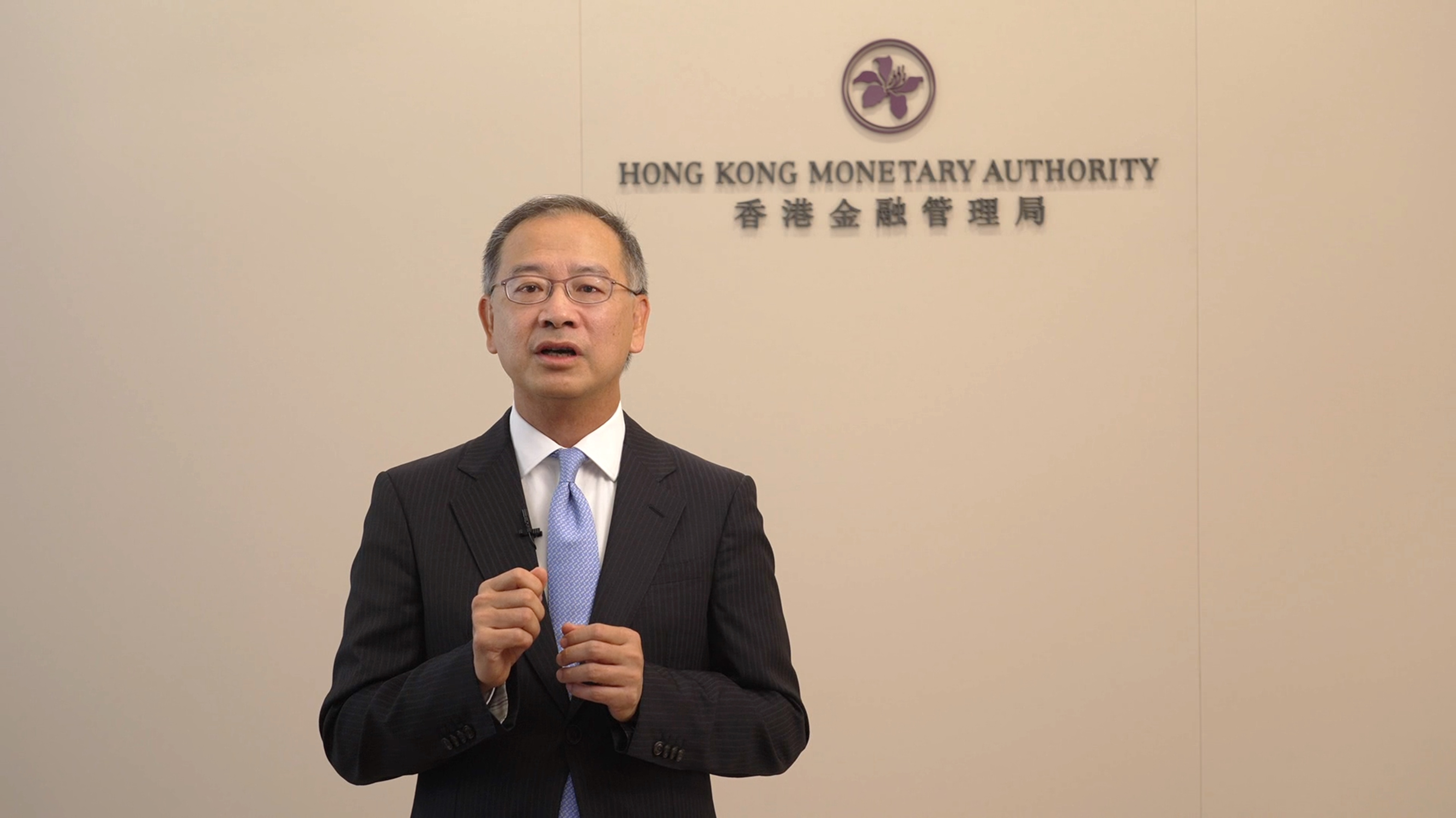 香港金融管理局总裁余伟文表示金融科技创新监管『联网』让粤港澳大湾区更好发挥金融科技的优势，促进区内创新发展。